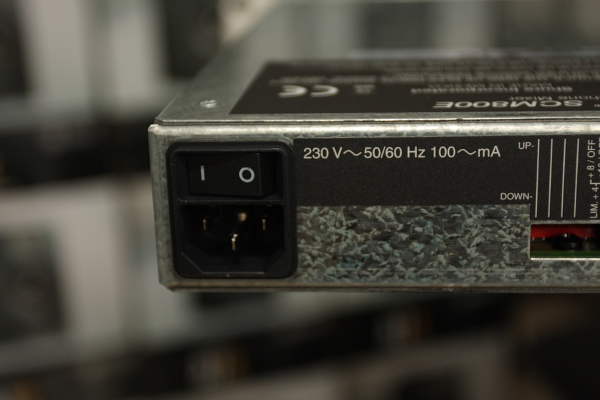 Shure 舒爾 SCM800 機(jī)架調(diào)音臺