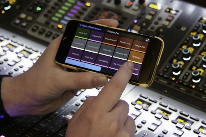AVID Venue S6L 系統(tǒng)升級，可通過 iOS 控制呈現(xiàn)體育場大小的演出